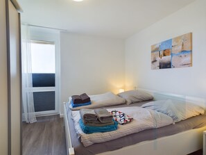 2 bedrooms, WiFi, bed sheets