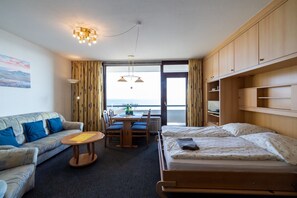 Unclassified image, 5 of 29, button