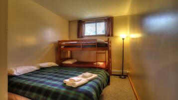 2 bedrooms, bed sheets