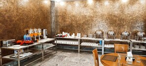 Free daily buffet breakfast