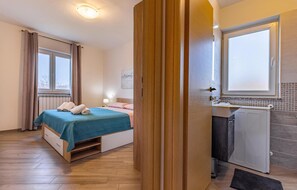2 Schlafzimmer, Reisekinderbett, kostenloses WLAN, Bettwäsche