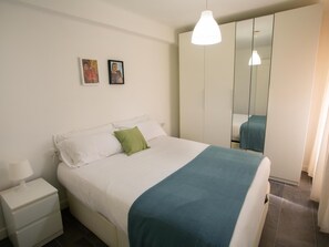 2 Schlafzimmer, Bügeleisen/Bügelbrett, Reisekinderbett, kostenloses WLAN