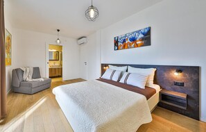 3 Schlafzimmer, Reisekinderbett, kostenloses WLAN, Bettwäsche