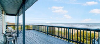 Beachfront!! with Private Access to Beach