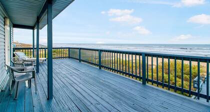 Beachfront!! with Private Access to Beach