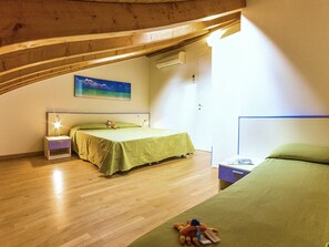 3 bedrooms, travel cot, free WiFi, bed sheets