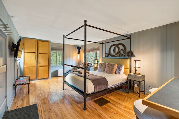 1 quarto, Wi-Fi de cortesia, roupa de cama