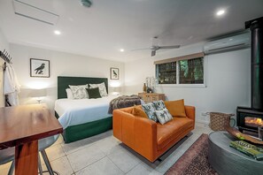 TV, fireplace, Netflix, streaming services