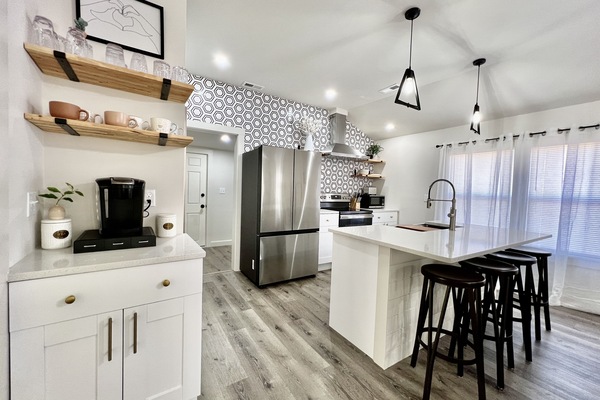 Frigorífic, microones, forn i placa de cuina