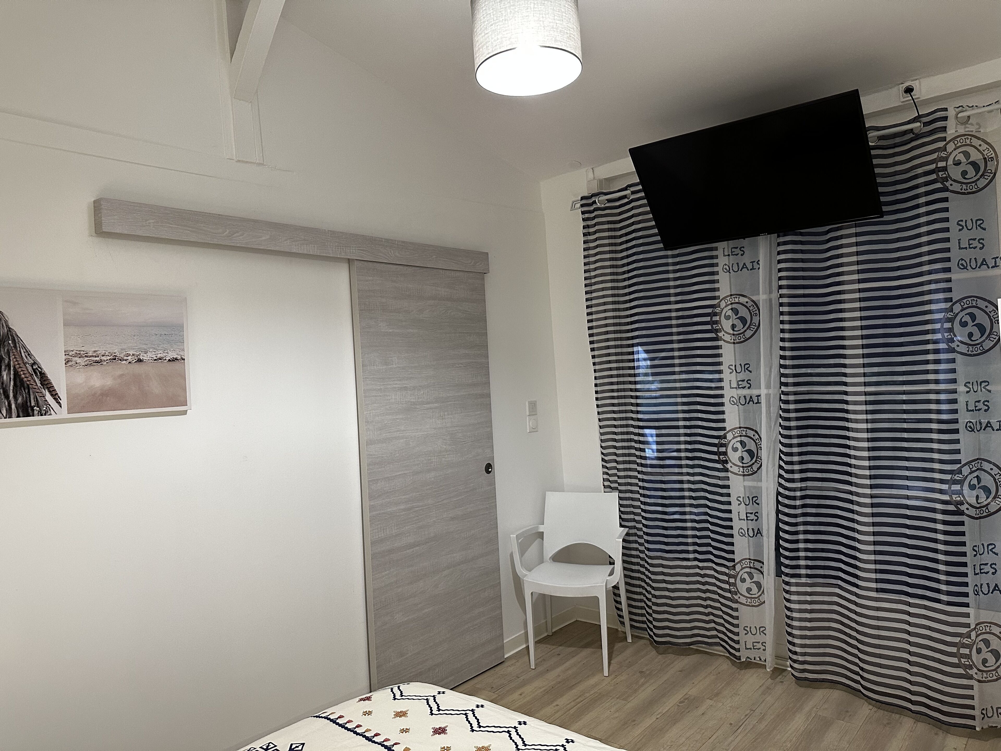 2 Schlafzimmer, Schreibtisch, Reisekinderbett, kostenloses WLAN