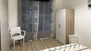 2 habitaciones, escritorio, cuna de viaje y wifi gratis