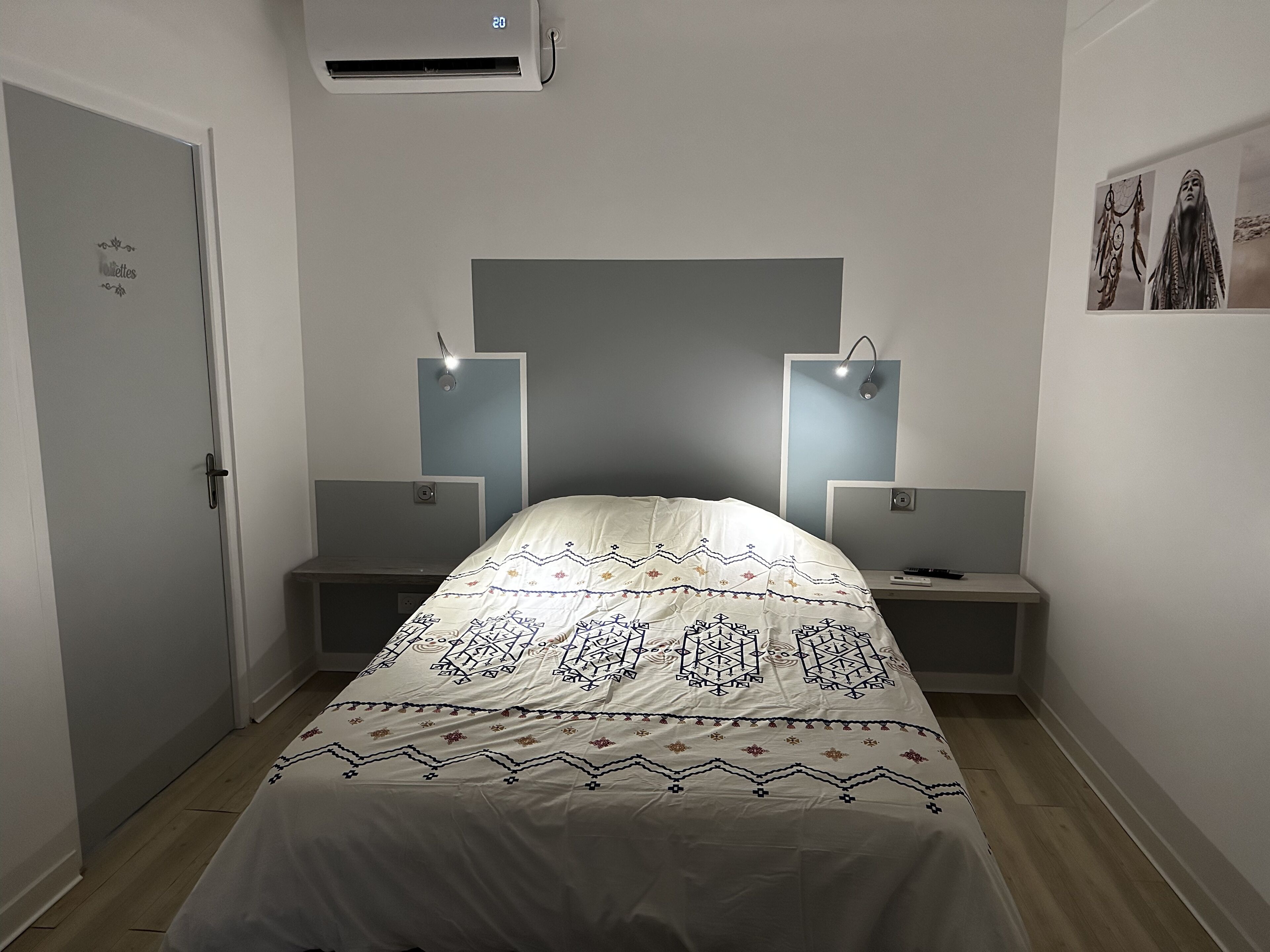 2 bedrooms, desk, travel cot, free WiFi