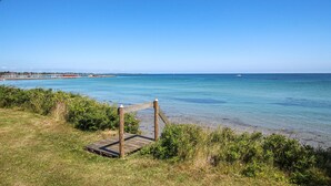 Nær stranden