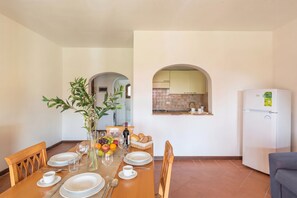 Dining - Sea Villas 1Km From The Beach, Stintino, Italy (Stintino)