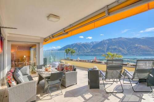 Panorama Maggiore Apartment with Pool in Locarno, Locarno, Switzerland