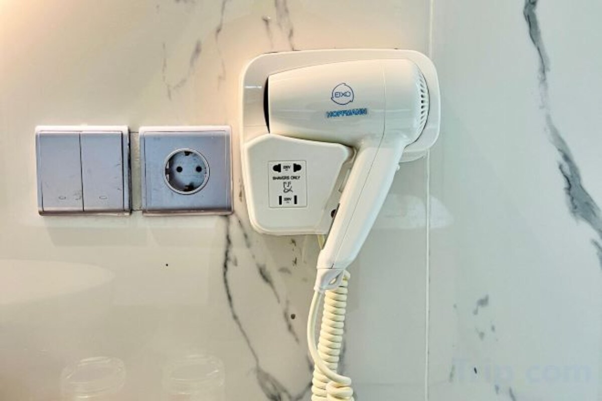 Bathroom amenities