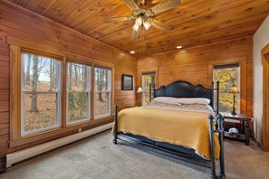 5 habitaciones, tabla de planchar con plancha, cuna de viaje y wifi