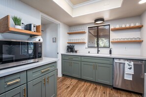 Private kitchen - Yosemite zen, Pool, Hot tub, Private suite and Views! (oakhurst)