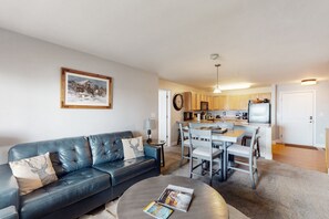 Fernseher, Tischfußball