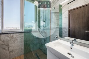 Bathroom - Signature AlbStar Tirana Hotel & Spa (Tirana)