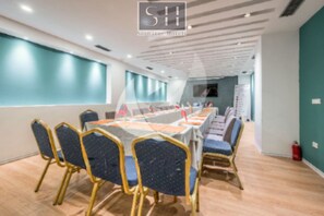 Business centre - Signature AlbStar Tirana Hotel & Spa (Tirana)