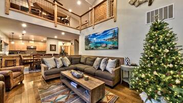 Smart TV, fireplace, DVD player