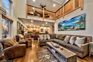 Smart TV, fireplace, DVD player