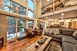 Smart TV, fireplace, DVD player