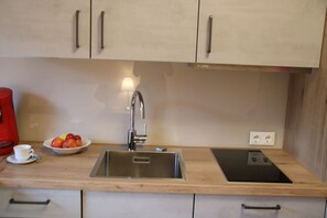 雪櫃、焗爐、爐具、洗碗機