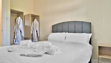 3 bedrooms, WiFi (free)