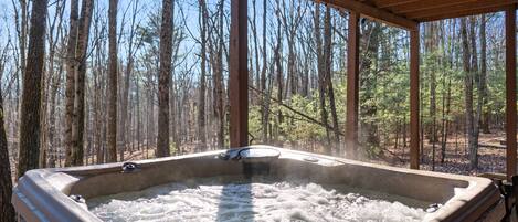 Bañera de hidromasaje al aire libre
