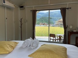 Rimna East View | 床单