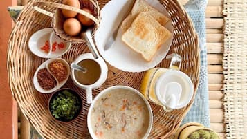 Bao gồm bữa sáng buffet hàng ngày