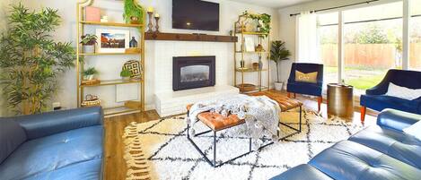 Télévision, cheminée