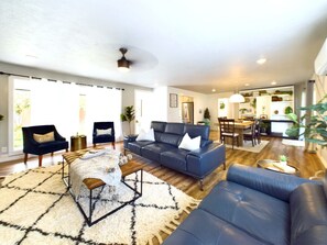 TV, fireplace - Now with air conditioning! (Corvallis)