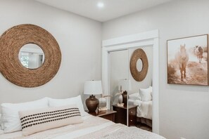 3 bedrooms, desk, iron/ironing board, WiFi