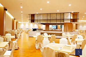 Restaurant - Le Srivaree Suvarnabhumi Airport Hotel (Bang Phli)