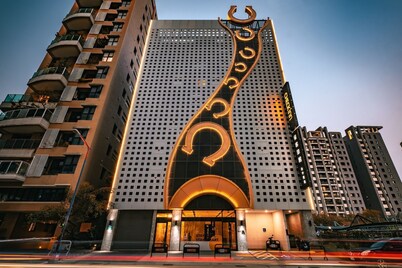 CHECK inn Taichung Qinghai