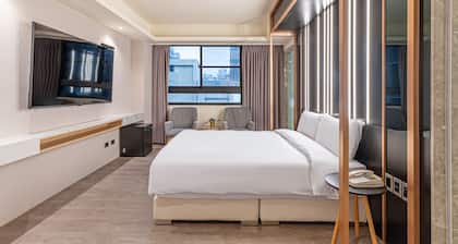 CHECK inn Taichung Qinghai