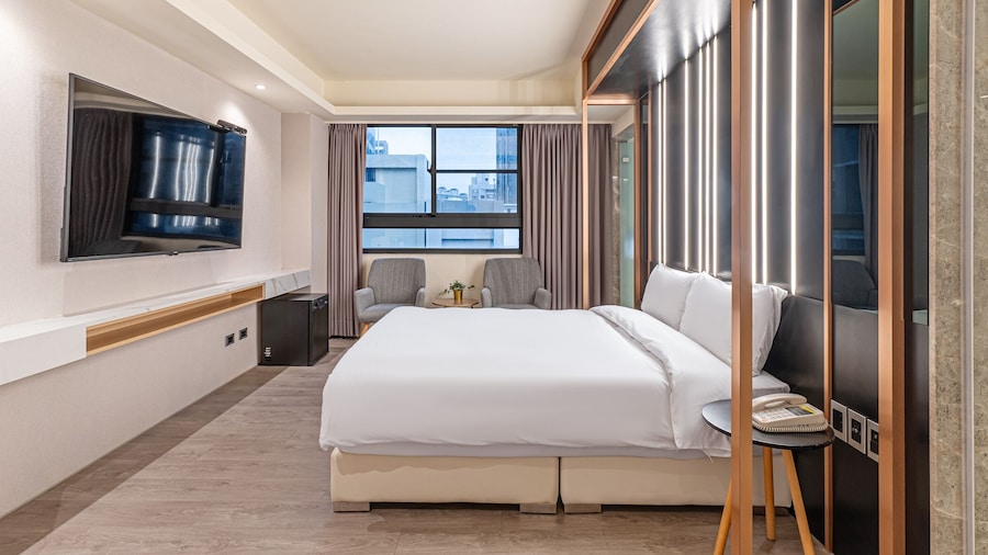 CHECK inn Taichung Qinghai