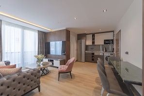 1 Bedroom Apartment | เครื่องนอนระดับพรีเมียม, เตียง Tempur-Pedic, ตู้นิรภัยในห้องพัก