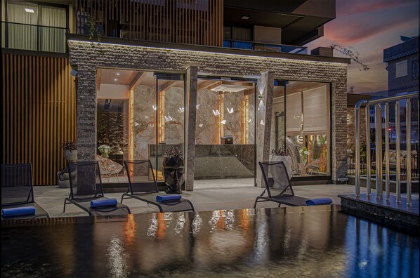 Seasonal outdoor pool - Sealife Royal  (Konyaalti)