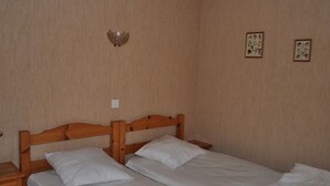 1 bedroom - Spacious 1BR Apartment near Village Center with Balcony & Parking (Châtel)