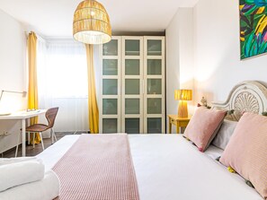 3 bedrooms, free WiFi, bed sheets