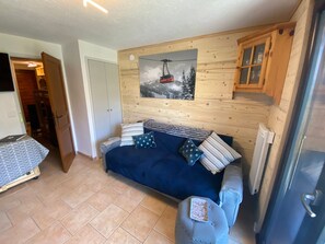 1 bedroom, WiFi - Apartment with balcony, parking and WIFI in Châtel (Châtel)