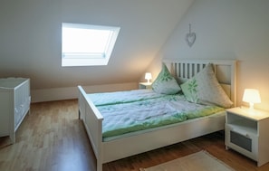 2 bedrooms, iron/ironing board, travel crib, free WiFi