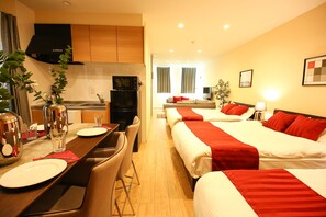 Deluxe Triple Room | Seterika/papan seterika, Wi-fi percuma 