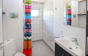 Shower - 2 bedroom beautiful home in Samsø (Samsø)