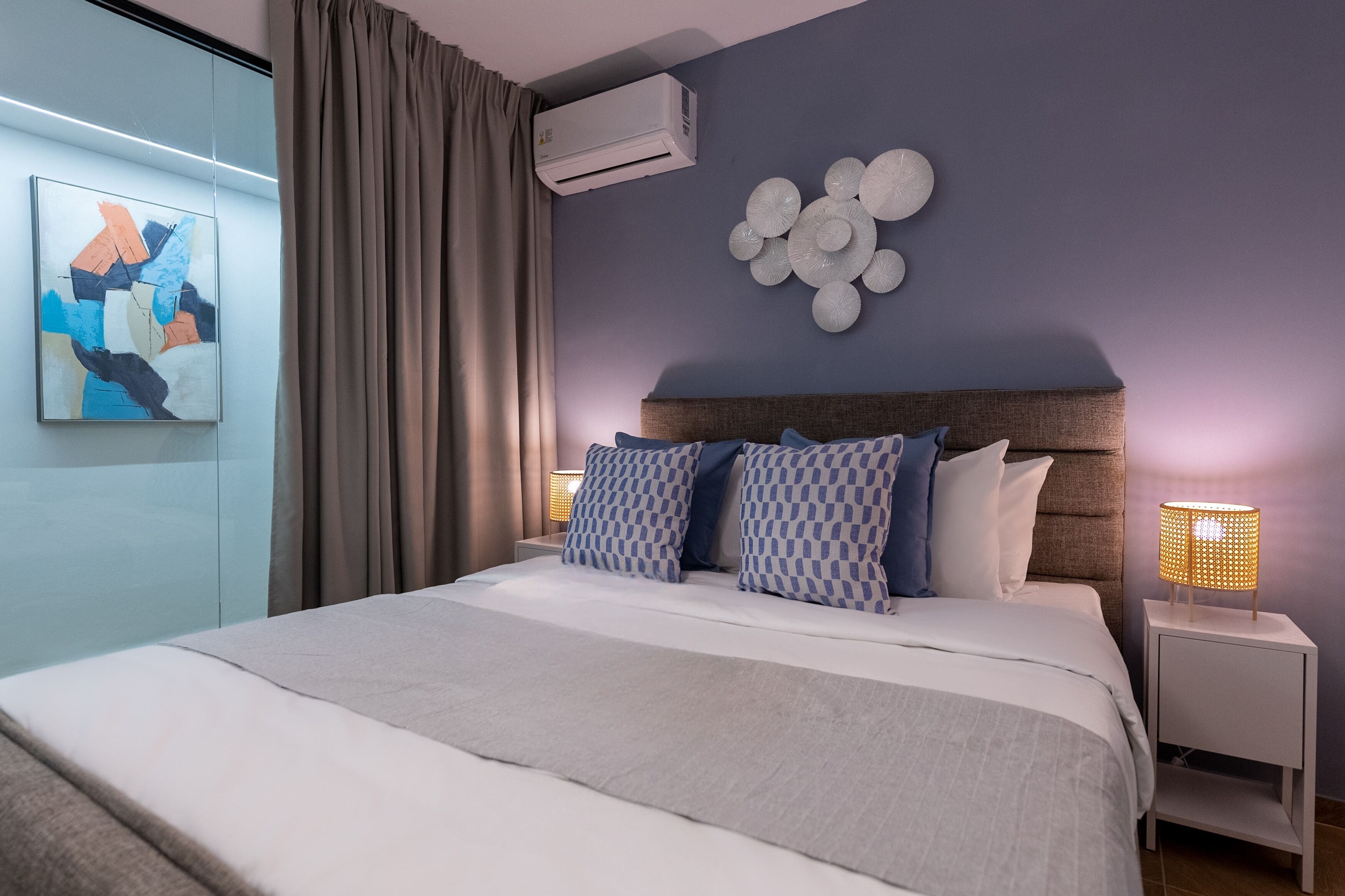 2 bedrooms, in-room safe, iron/ironing board, free WiFi