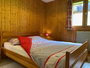 2 bedrooms